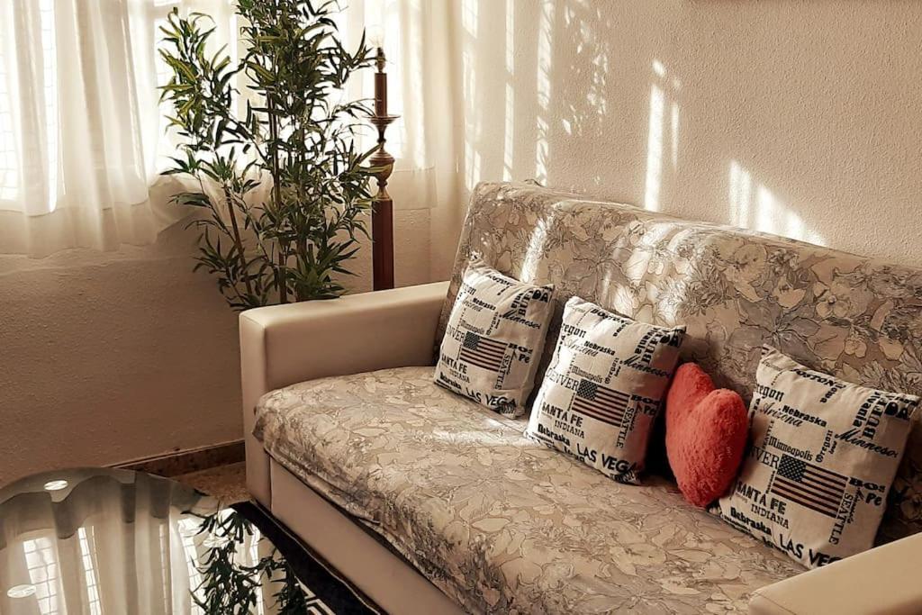 Exclusive House Close To Airport El Prat de Llobregat Buitenkant foto