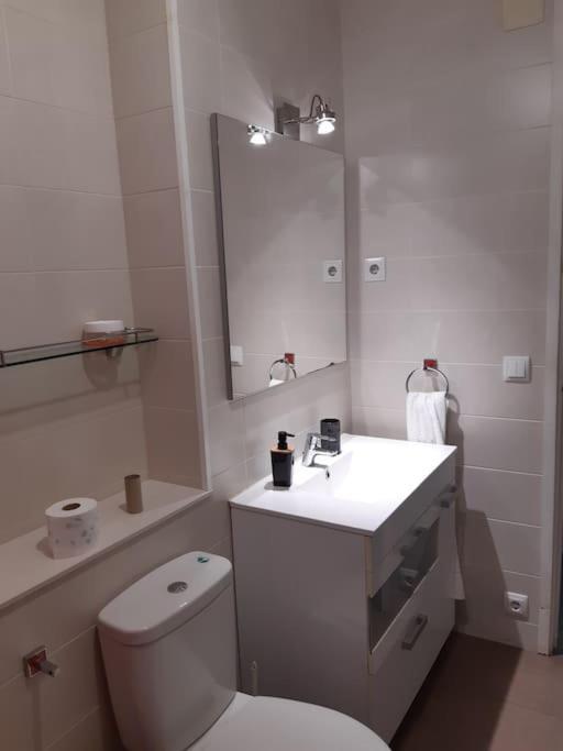 Exclusive House Close To Airport El Prat de Llobregat Buitenkant foto